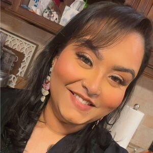 Meet your Posher, Aysha